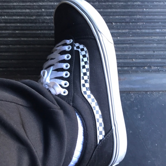 Men’s 8.5 vans like new worn only 3-4 times - Picture 3 of 4